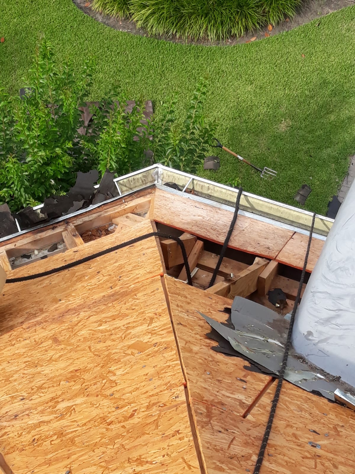 Roofing Installation – Houston, TX